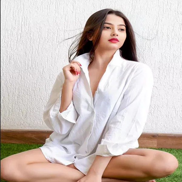 Yamini Model Call Girl